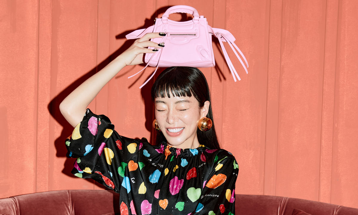 BALENCIAGA 解锁 520 数码意义