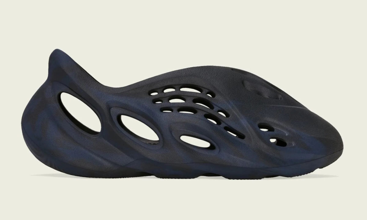 Yeezy Foam Runner「Mineral Blue」即将开售