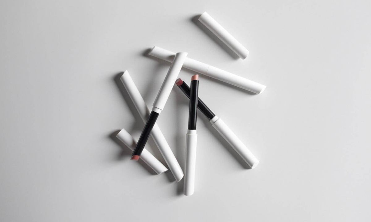 极简黑白外观，ZARA Beauty 释出全新彩妆系列