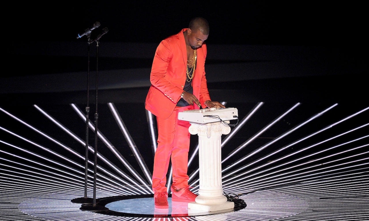 一台帮助 Kanye「超神」的机器，也启发了无数音乐人…