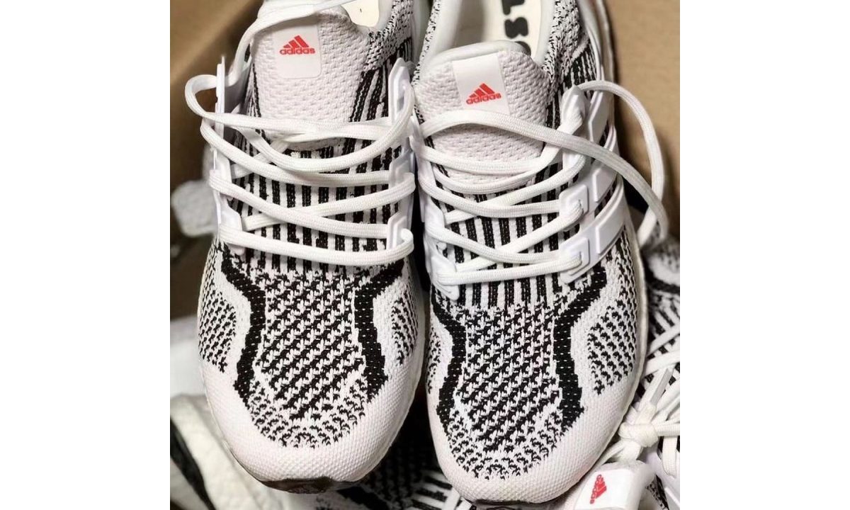 Yeezy「神还原」？adidas 将推出 UltraBOOST 5.0「Zebra」