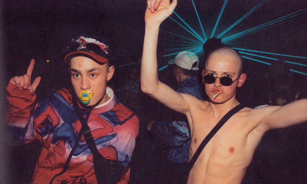 被 Demna 与 Raf 取鉴过的 Gabber 亚文化究竟是怎样的？