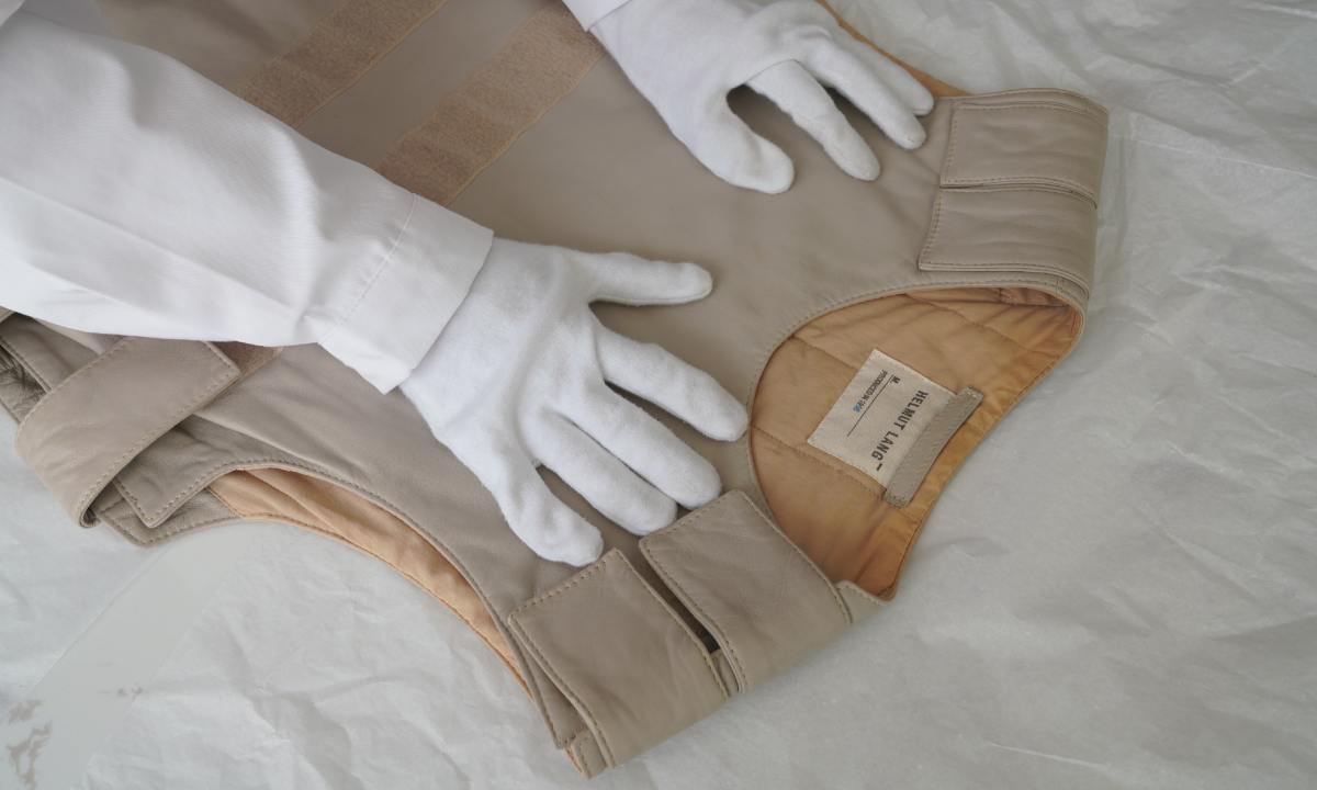 六件 Helmut Lang Archive 单品，藏家细说背后故事