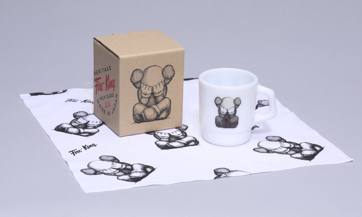 KAWS TOKYO FIRST x Fire King 联名系列释出
