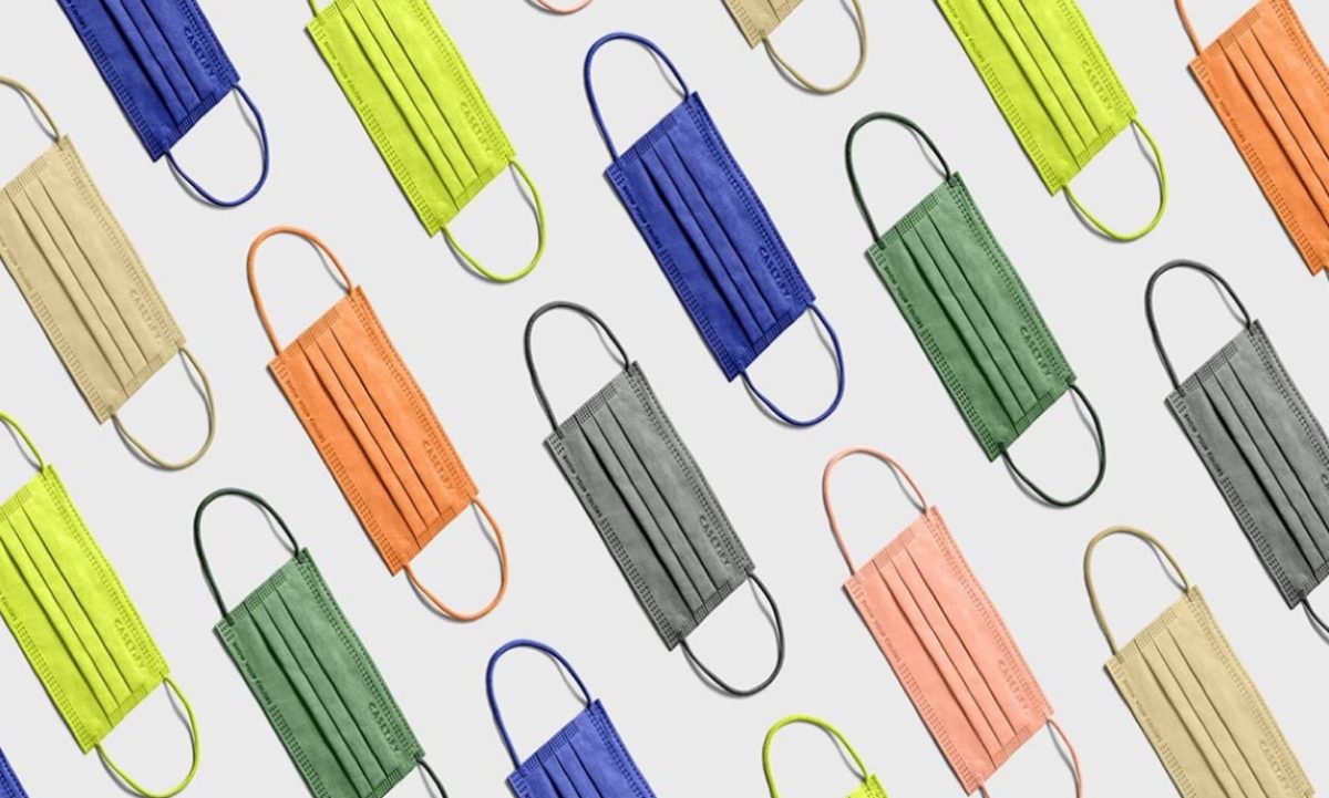 CASETiFY 推出七色防护口罩