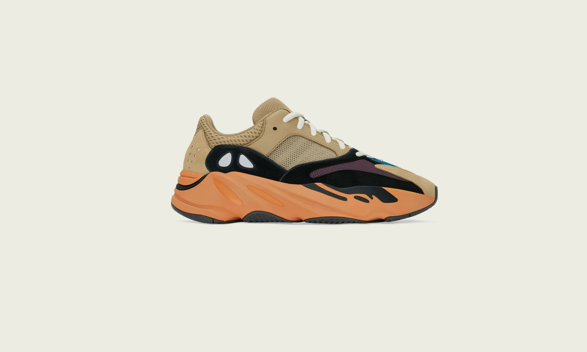 YEEZY BOOST 700 发布新配色「ENFLAME AMBER」