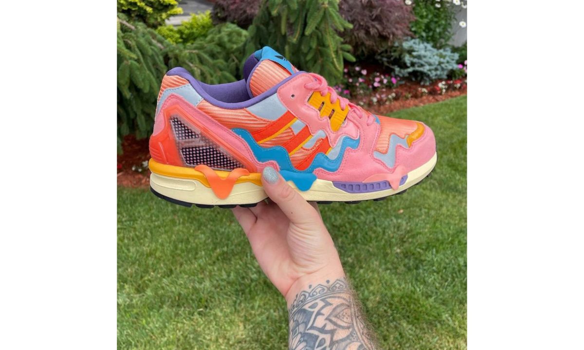 Bad Bunny 携手 adidas 推出 ZX 8000 联名新作