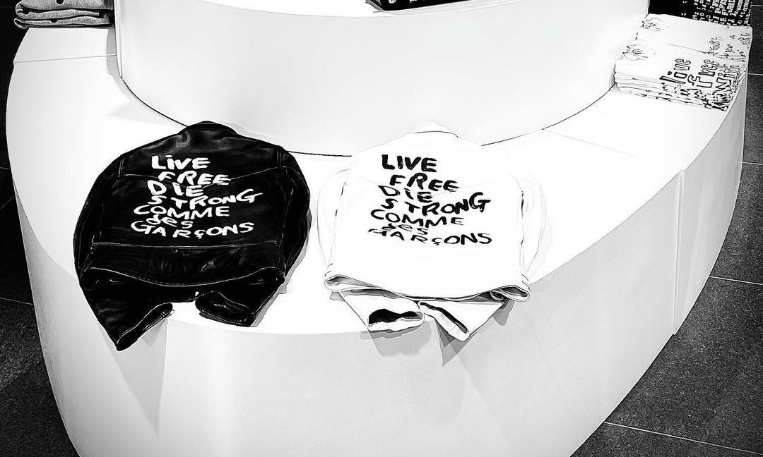 Archive 再现，COMME des GARÇONS x Lewis Leathers 联名机车夹克发售