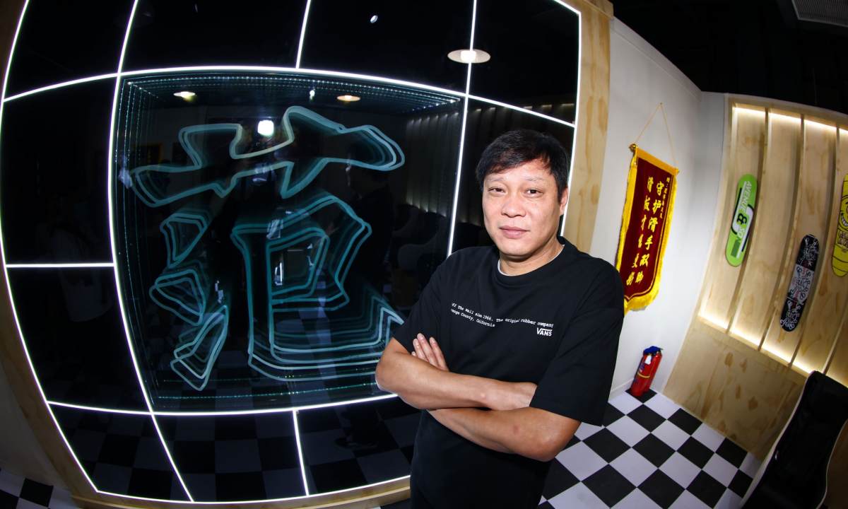 Vans 天猫超级品牌日致敬滑板精神