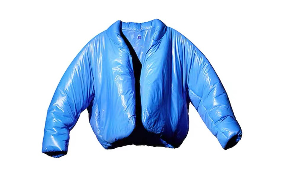 潜力恐怖，首款 Yeezy Gap 夹克单日销售额高达 700 万美元
