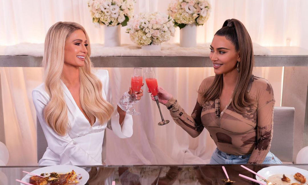 Kim Kardashian 是首期嘉宾？Netflix 推出新档真人秀节目《Paris Hilton 私房菜》