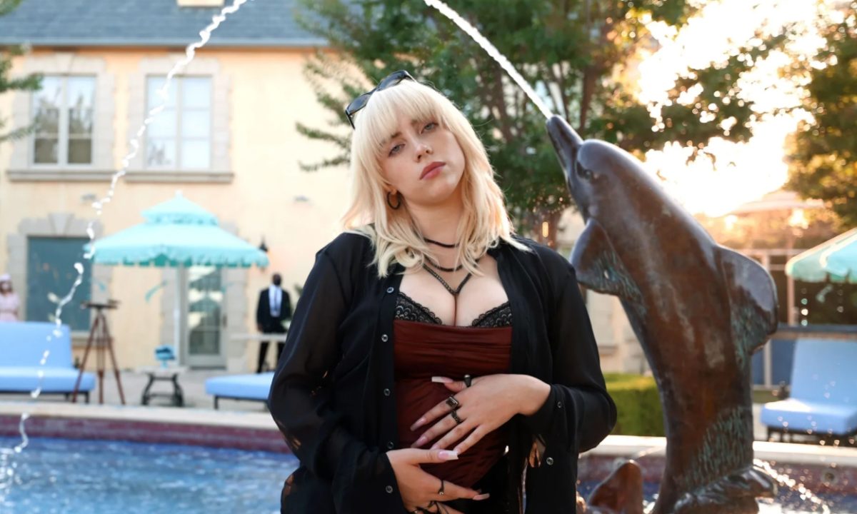 Billie Eilish 的《Happier Than Ever》登顶 Billboard 200 专辑榜单