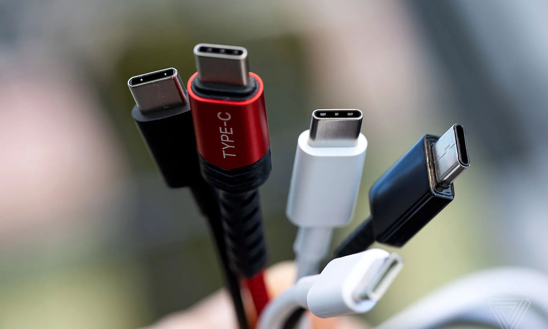 针对 Apple？欧盟提议所有电子设备充电口统一为 USB-C