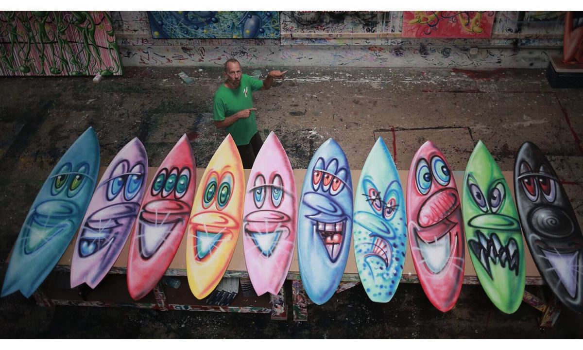 为保护海洋，Kenny Scharf 与 Parley 共同打造冲浪板