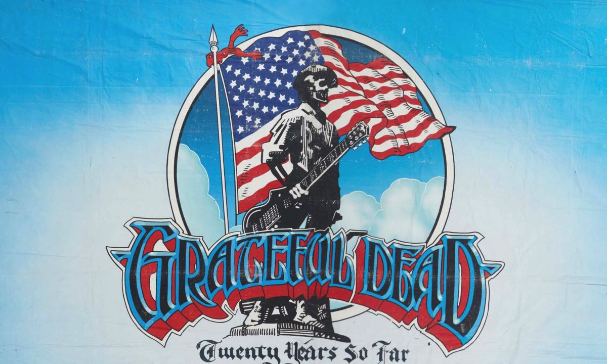 苏富比拍卖 Grateful Dead 稀有服装和乐器等藏品