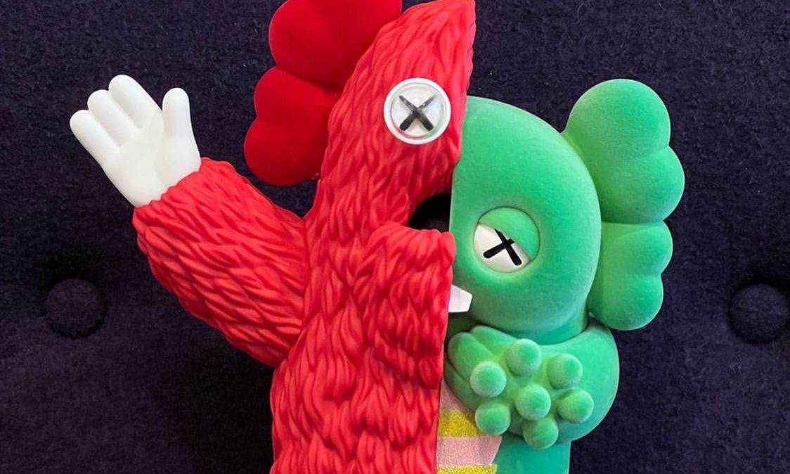 KAWS x Gachapin and Mukku 联名玩偶图片释出