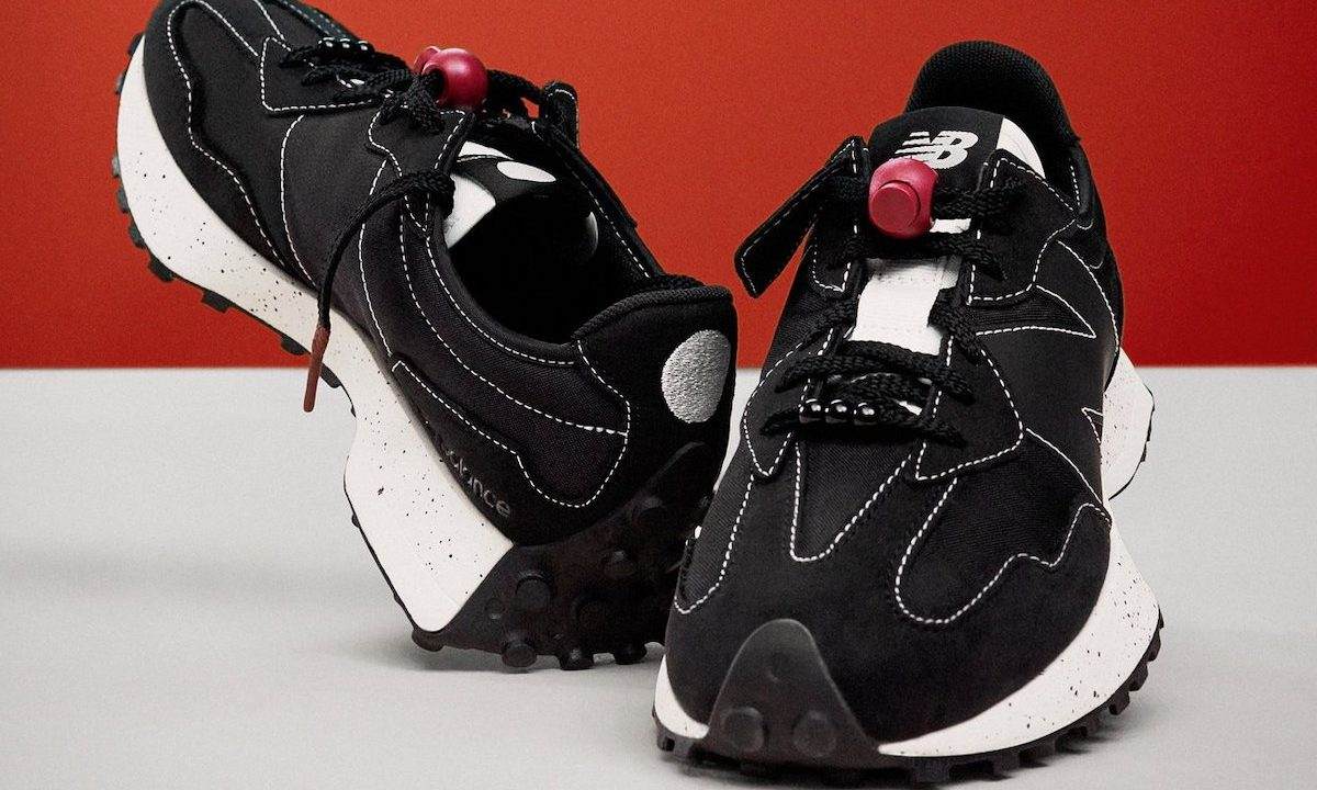 New Balance 首度联手 COLORSxSTUDIOS 打造联名鞋履