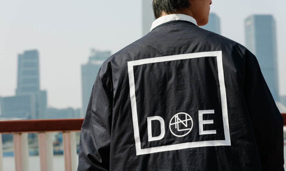 nanamica 携手 DOE 释出联名胶囊系列产品