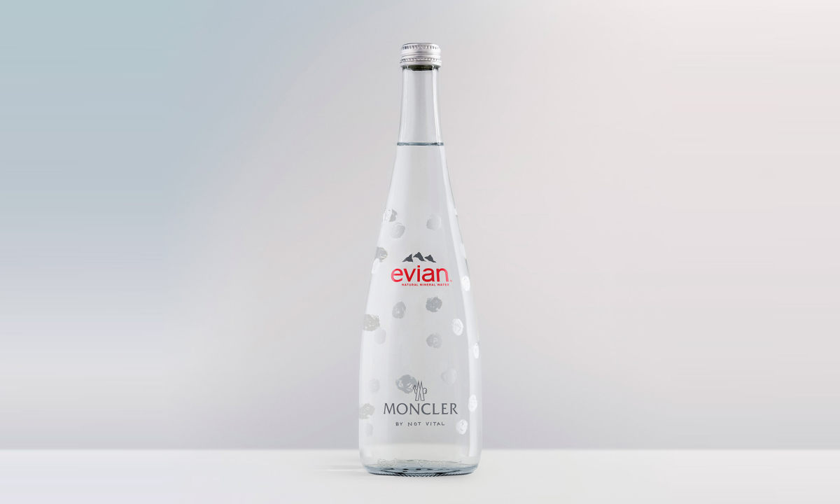 Moncler x Evian 限定玻璃瓶矿泉水开售