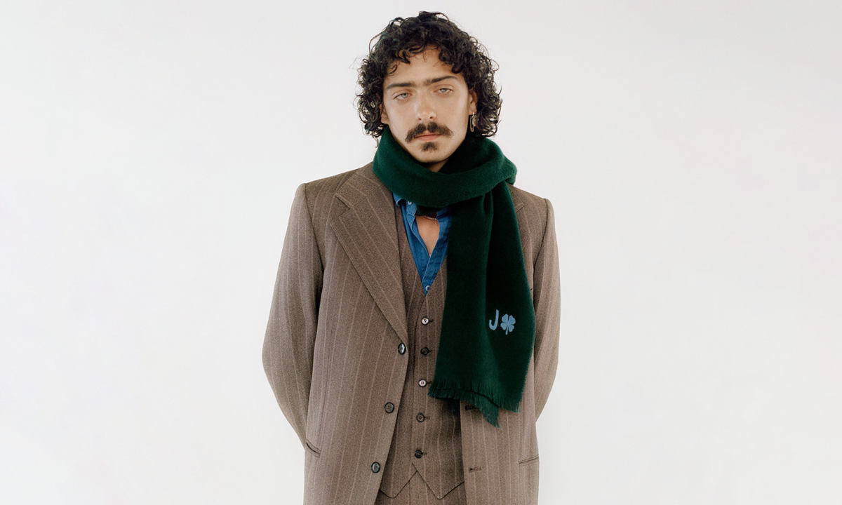 Acne Studios 推出可定制围巾 Vernon
