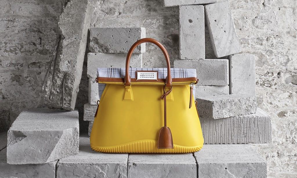 Maison Margiela 打造以「5AC」手袋为主题的装置作品