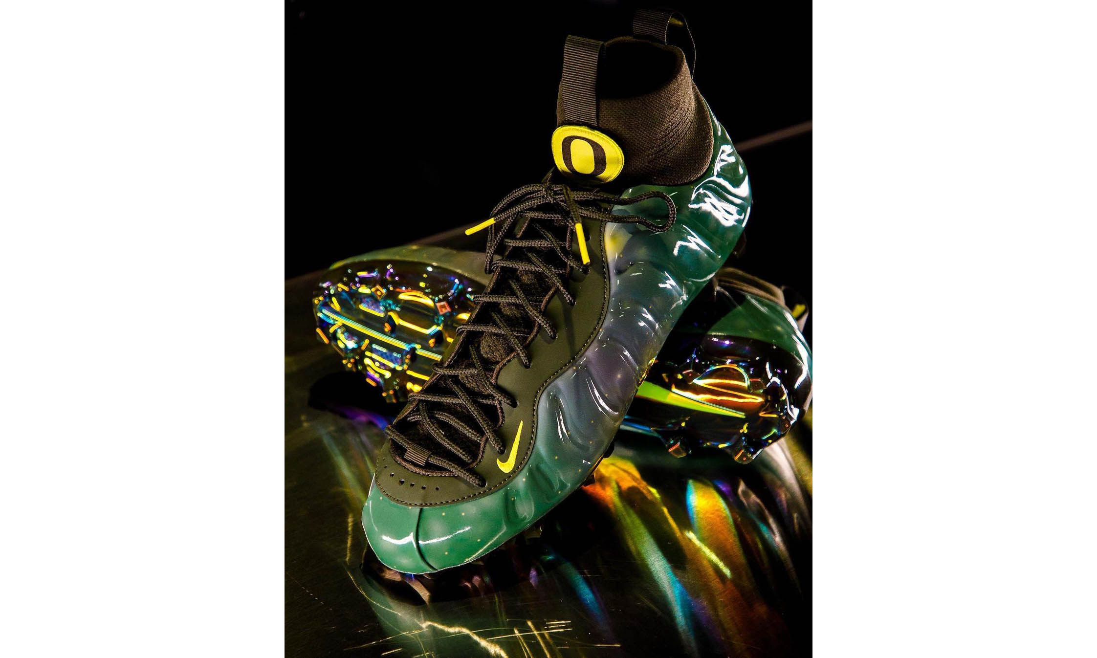 再出超级 PE 鞋款，Nike 为俄勒冈大学推出 Galaxy Vaporposite 钉鞋