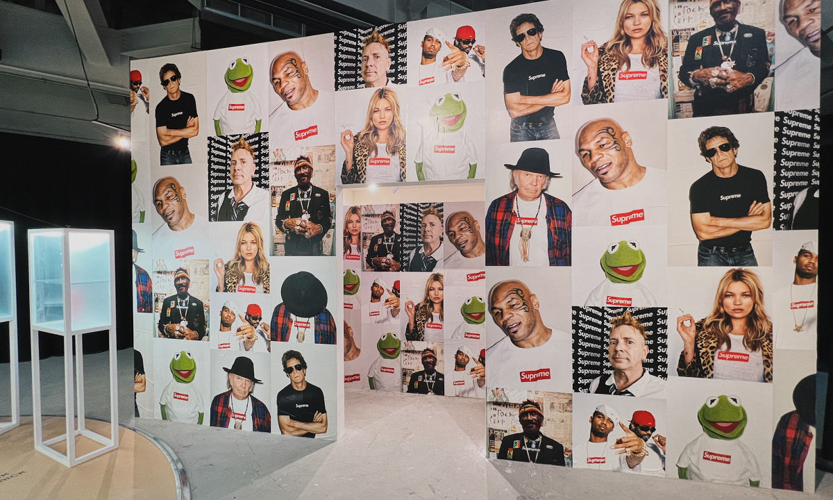 Supreme 协力参与的中国潮流展，里面还有 Stüssy、PALACE…