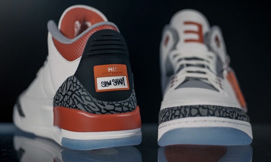 Eminem 在 2022 Super Bowl 上脚 Nike Air Jordan Ⅲ PE