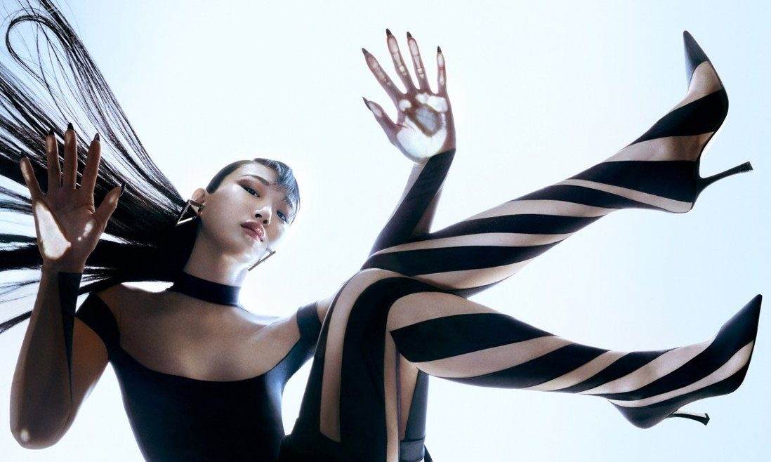 Jimmy Choo x Mugler 春季鞋履系列登场