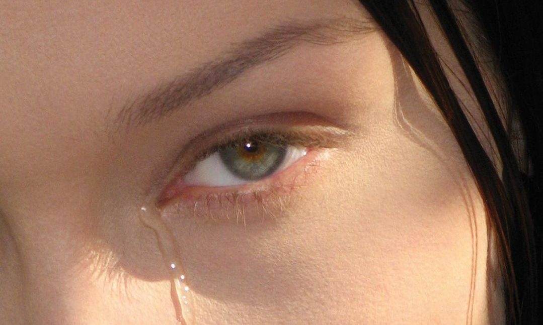 Bella Hadid 出镜 SELF-PORTRAIT 2022 春夏广告大片