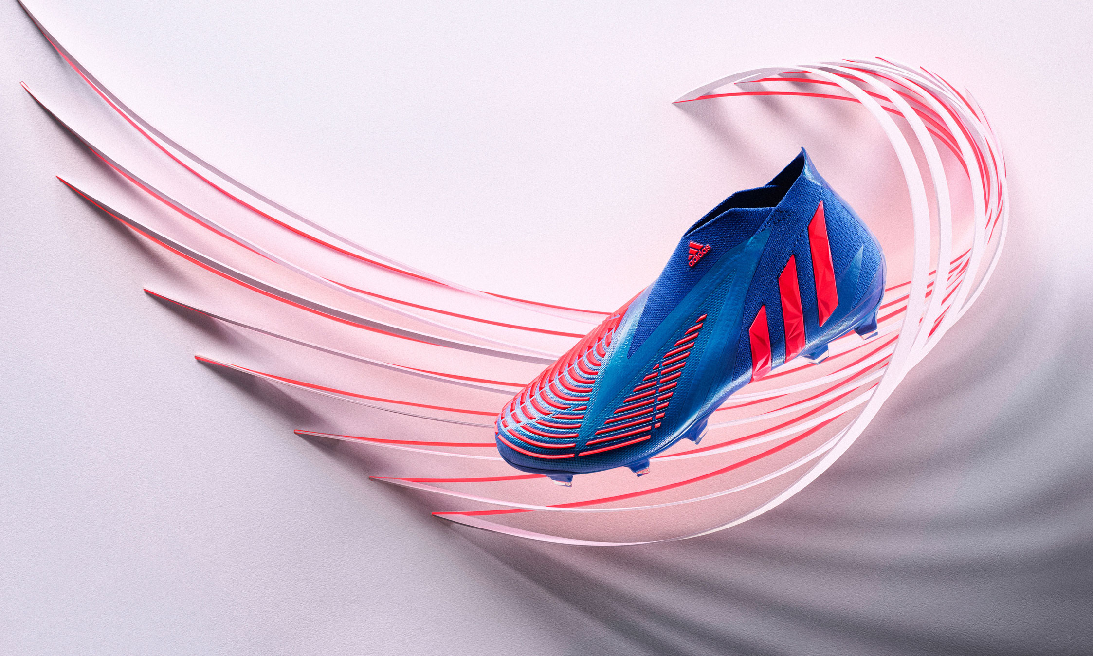 adidas 发布全新 PREDATOR EDGE 足球鞋