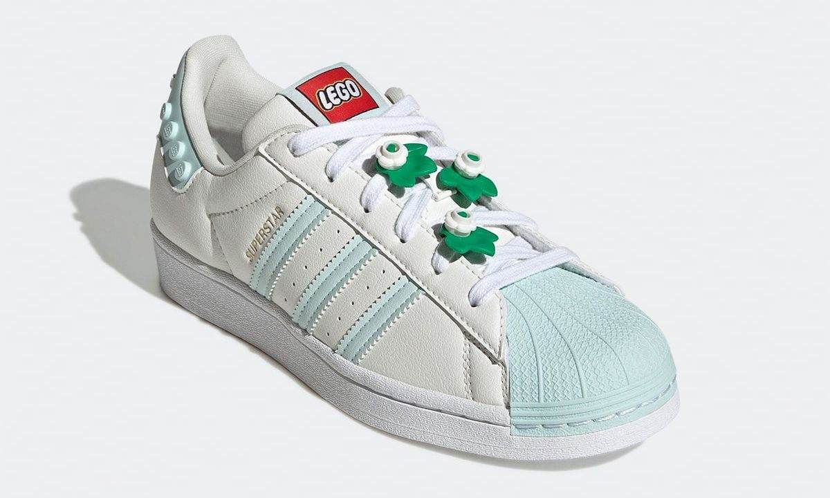 LEGO x adidas Originals Superstar 全新联名鞋款亮相