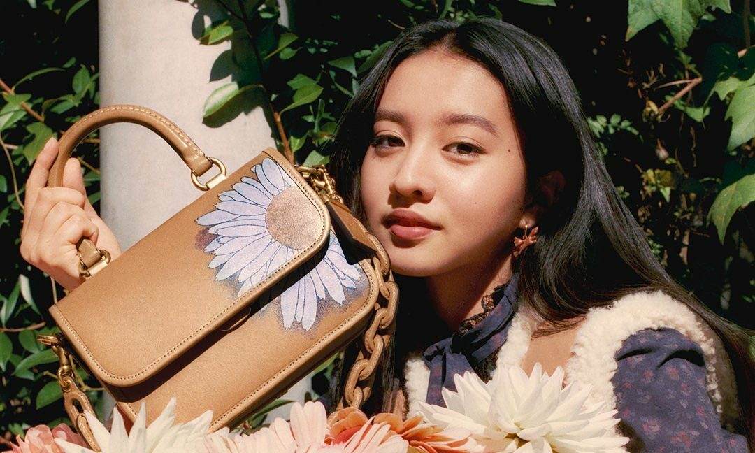 Coach  携手木村光希打造联乘包款