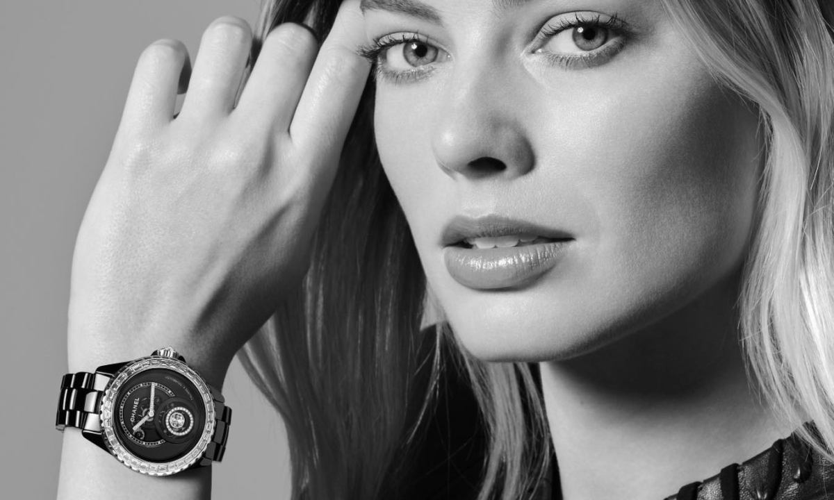 CHANEL 推出全新 J12 Diamond Tourbillon 腕表