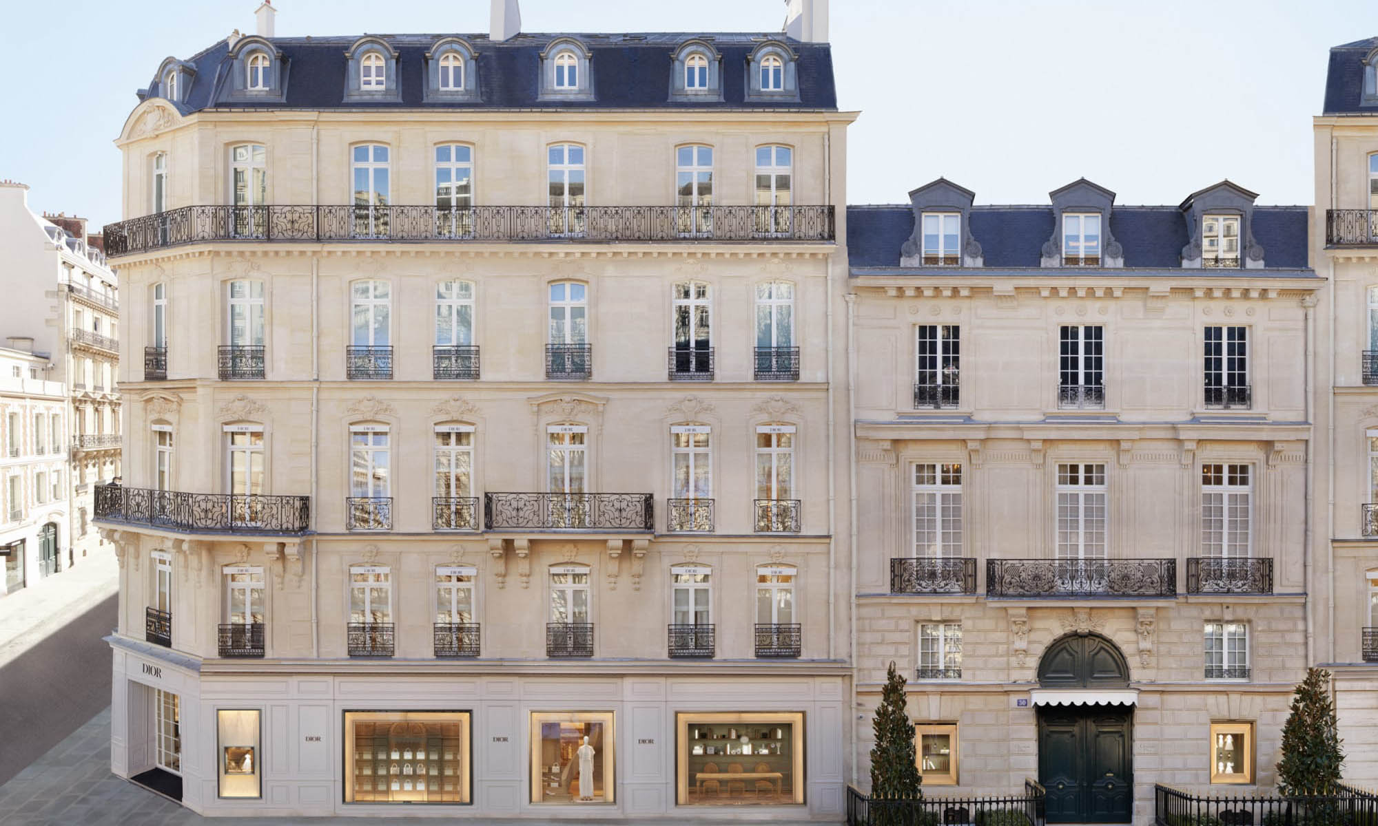 历经 3 年修整，DIOR 巴黎总店重新开业