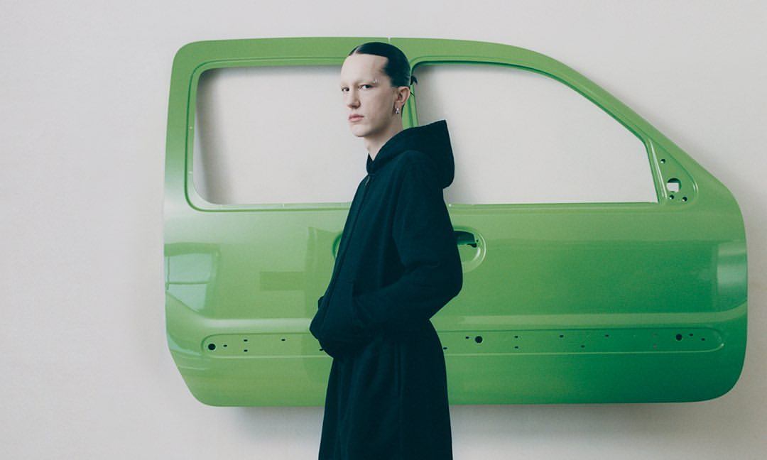BFRND、Kim Kardashian 等人出演 BALENCIAGA 全新广告系列