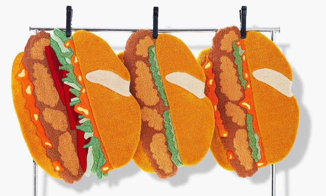 北美麦当劳推出「麦辣鸡汉堡」地毯