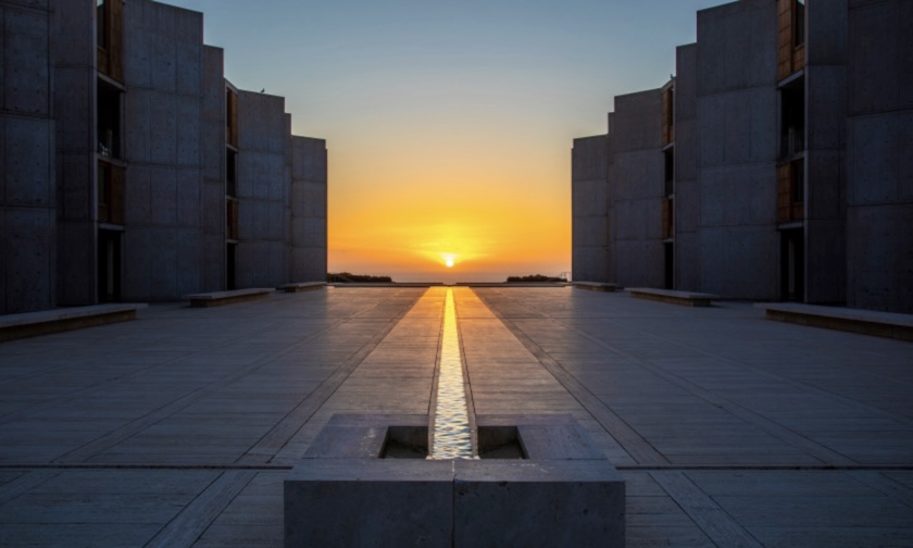 LOUIS VUITTON 2023 早春秀定址圣地亚哥 Salk Institute