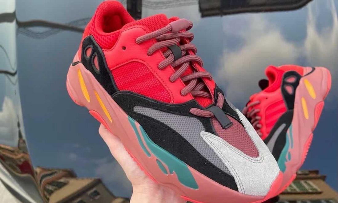 YEEZY BOOST 700「Hi-Res Red」新配色曝光