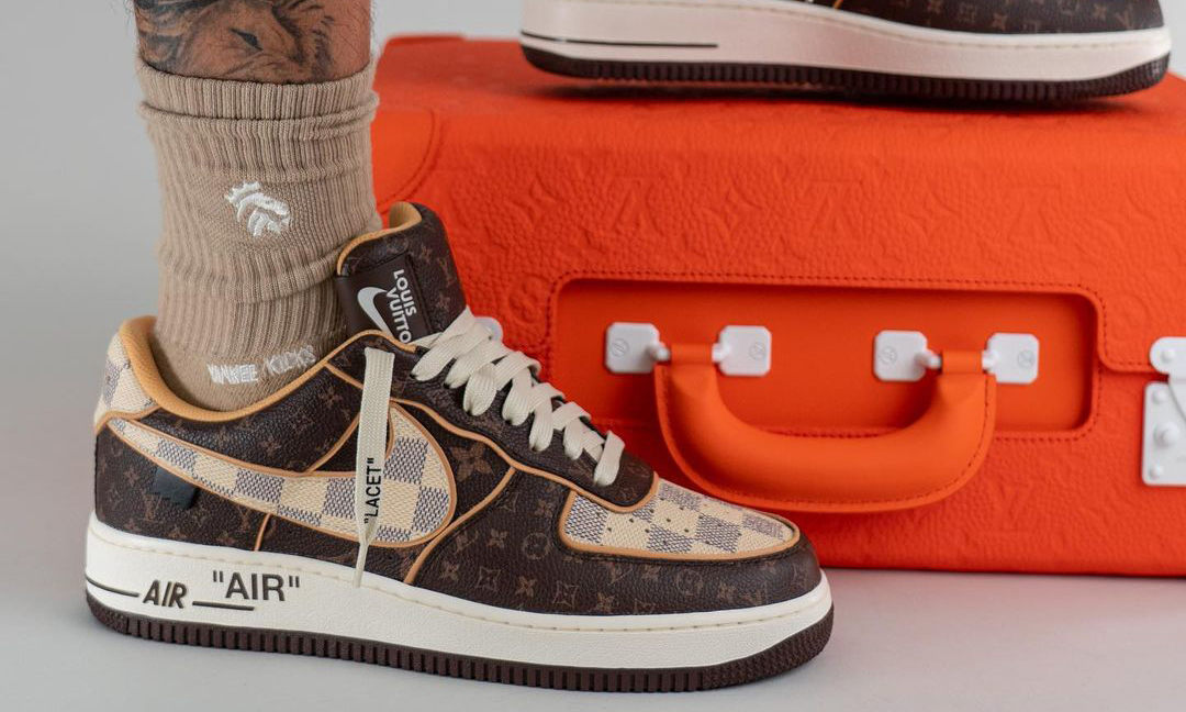 LOUIS VUITTON x Nike Air Force 1 苏富比拍卖款上脚一览