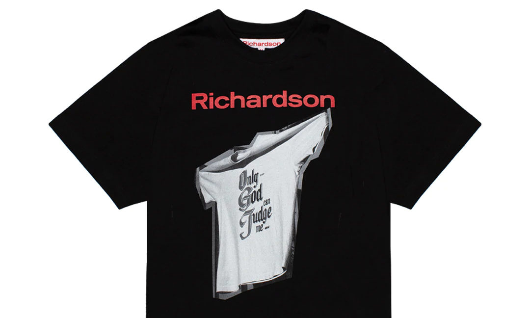 Richardson 携手 David Sims 带来合作系列单品