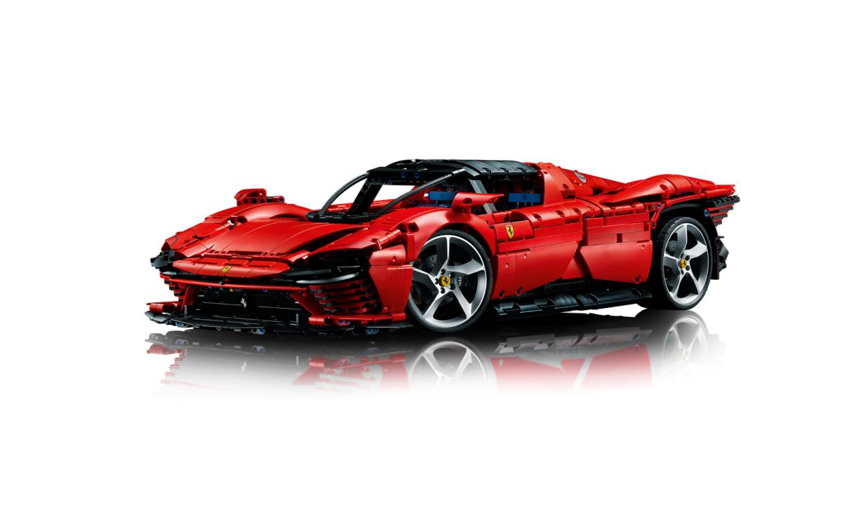 乐高 Technic 推出法拉利 Daytona SP3 超跑模型