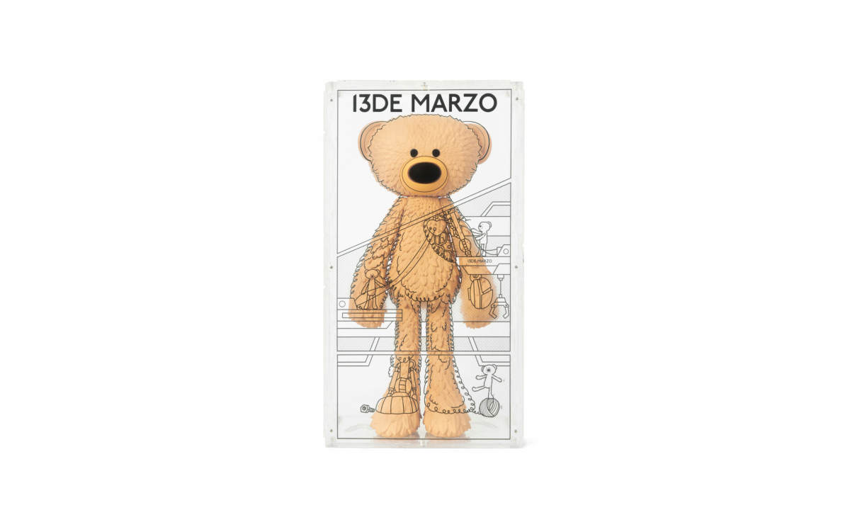 13DE MARZO 发布 Signature 001 玩偶