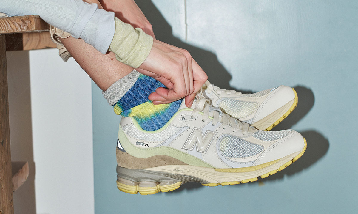 AURALEE x New Balance 2002R 发售信息公布