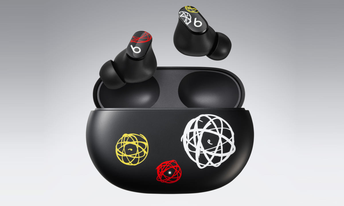 BEATS 携手 FUTURALABORATORIES 推出全新 STUDIO BUDS