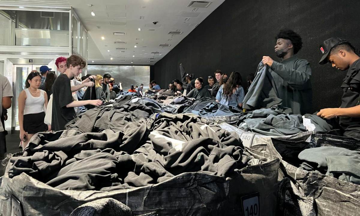 YEEZY GAP 为门店带来「非常规」零售体验
