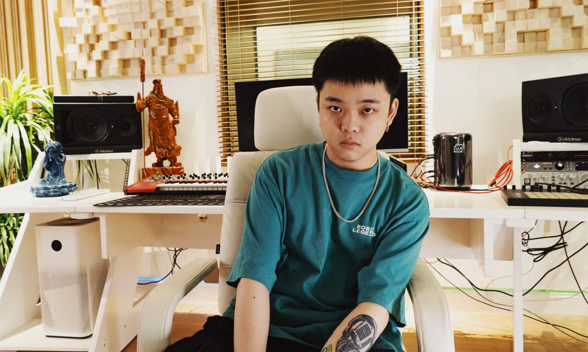 李佳隆形容自己的穿搭风格：「休闲型男风」｜MOMENTS CHECK