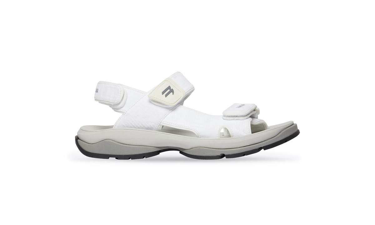 BALENCIAGA 发布全新鞋款「TOURIST」