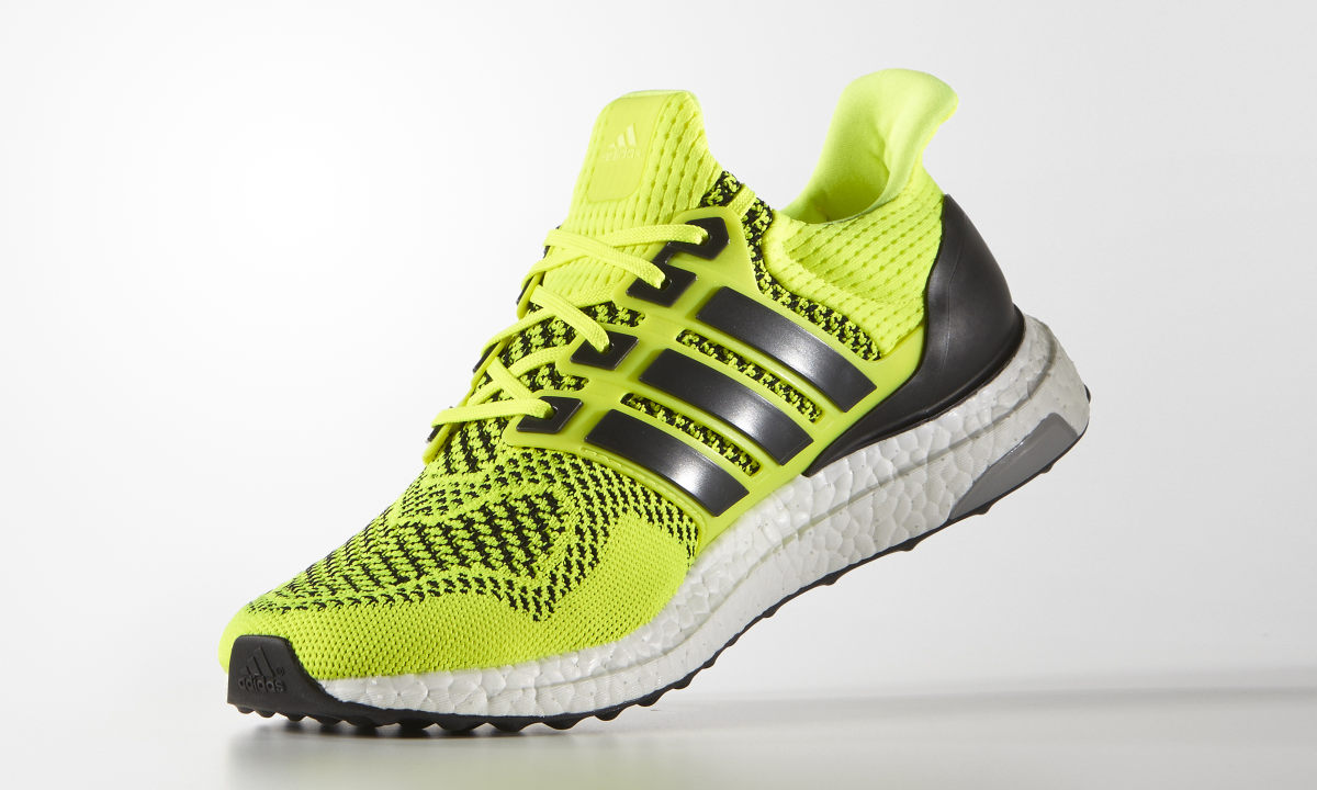科技潮流双文化符号，adidas 重现 ULTRABOOST 荣光