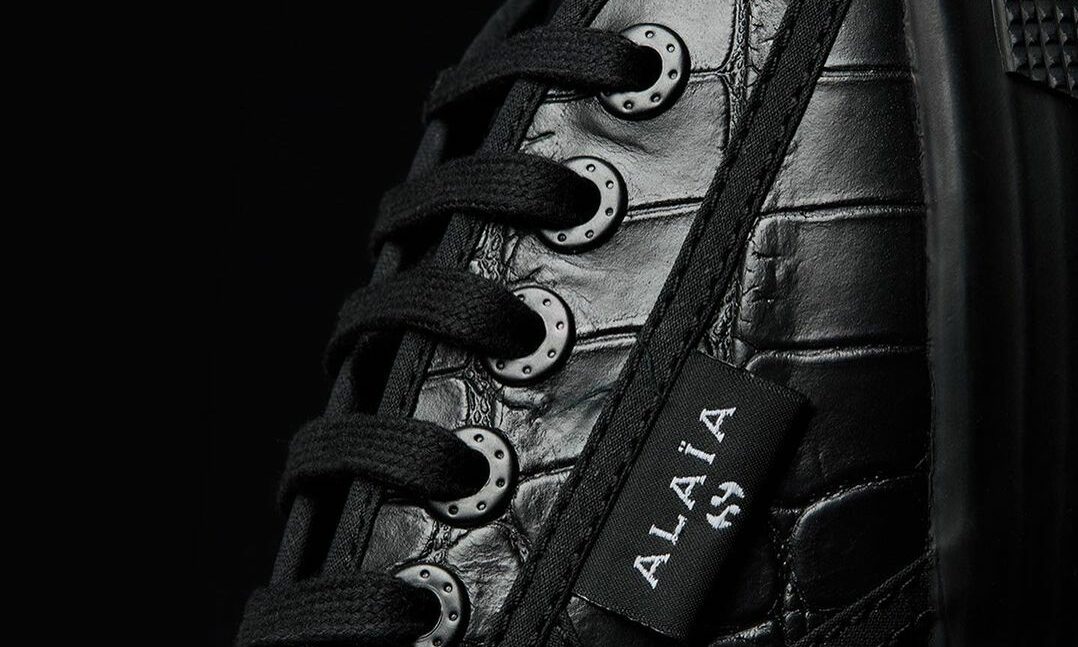 Alaïa 联合 SUPERGA 推出全新款网球鞋